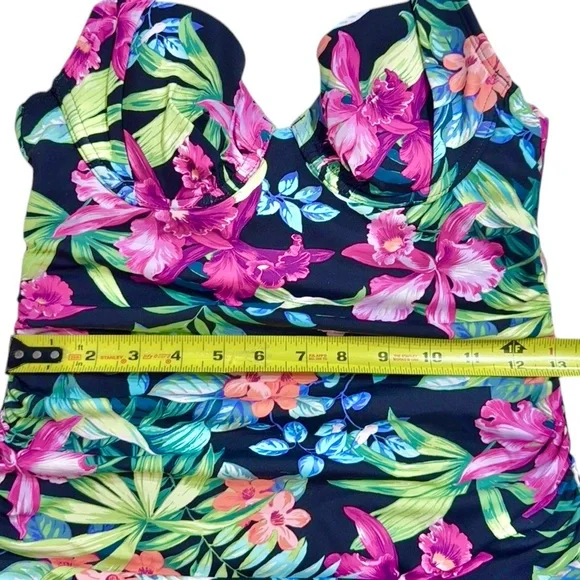 Tommy Bahama Coastal Gardens Underwire Halter Tankini Top